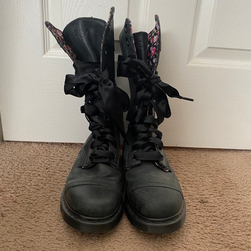 Doc Martens Tall Floral Lining